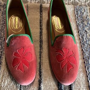 Women’s size 8 Stubbs and Wootton assouline